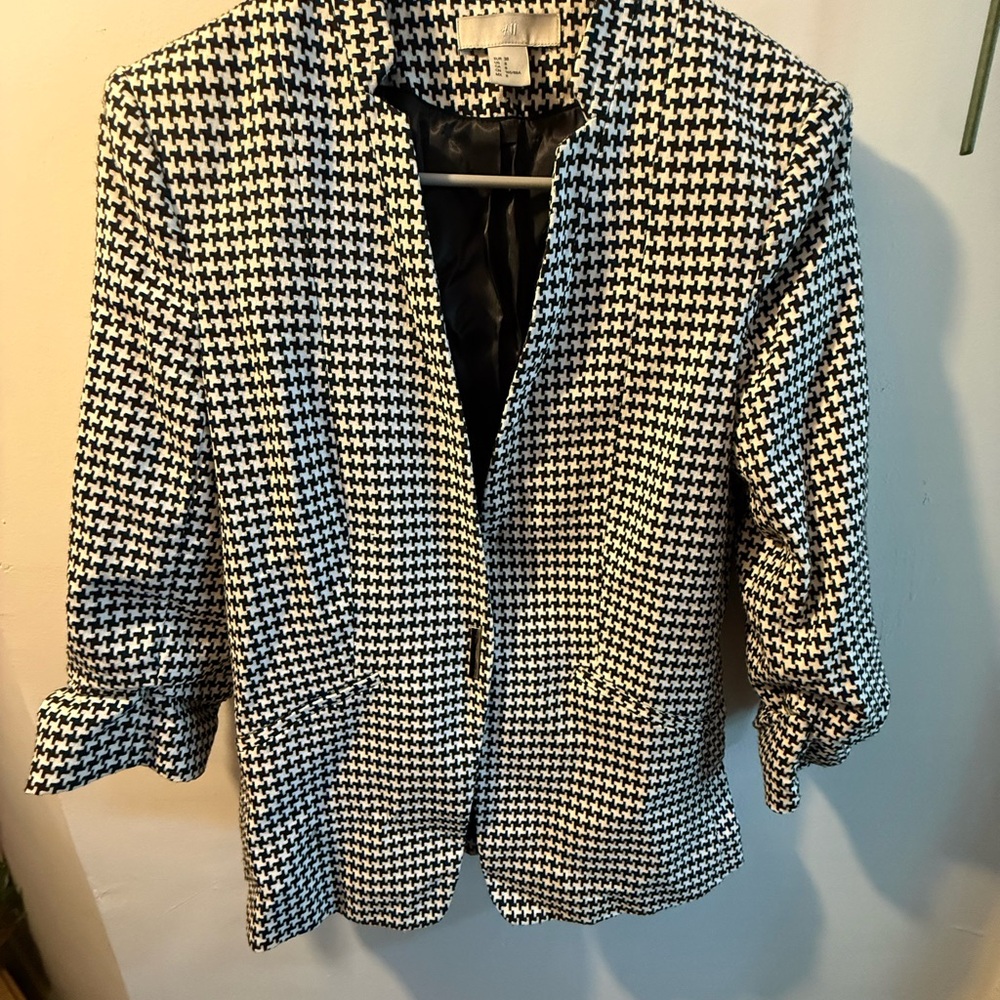 H&M Black and White Houndstooth Blazer